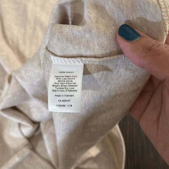 Talbots Fitted Tee Size Medium Tan - Picture 10 of 10